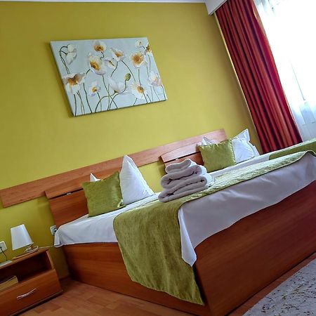Hotel Triumph Brăila Екстериор снимка