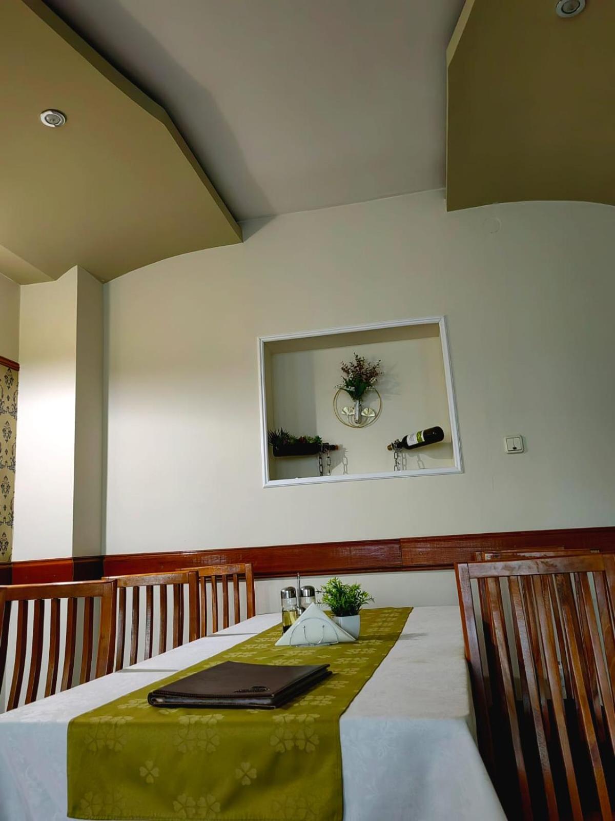 Hotel Triumph Brăila Екстериор снимка