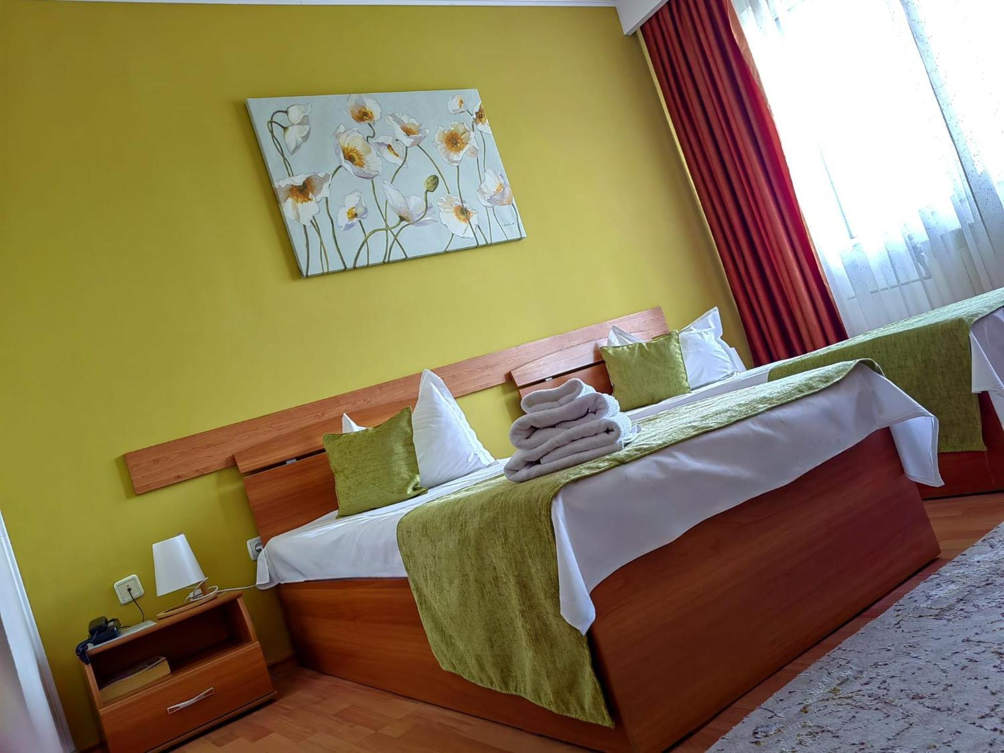 Hotel Triumph Brăila Екстериор снимка
